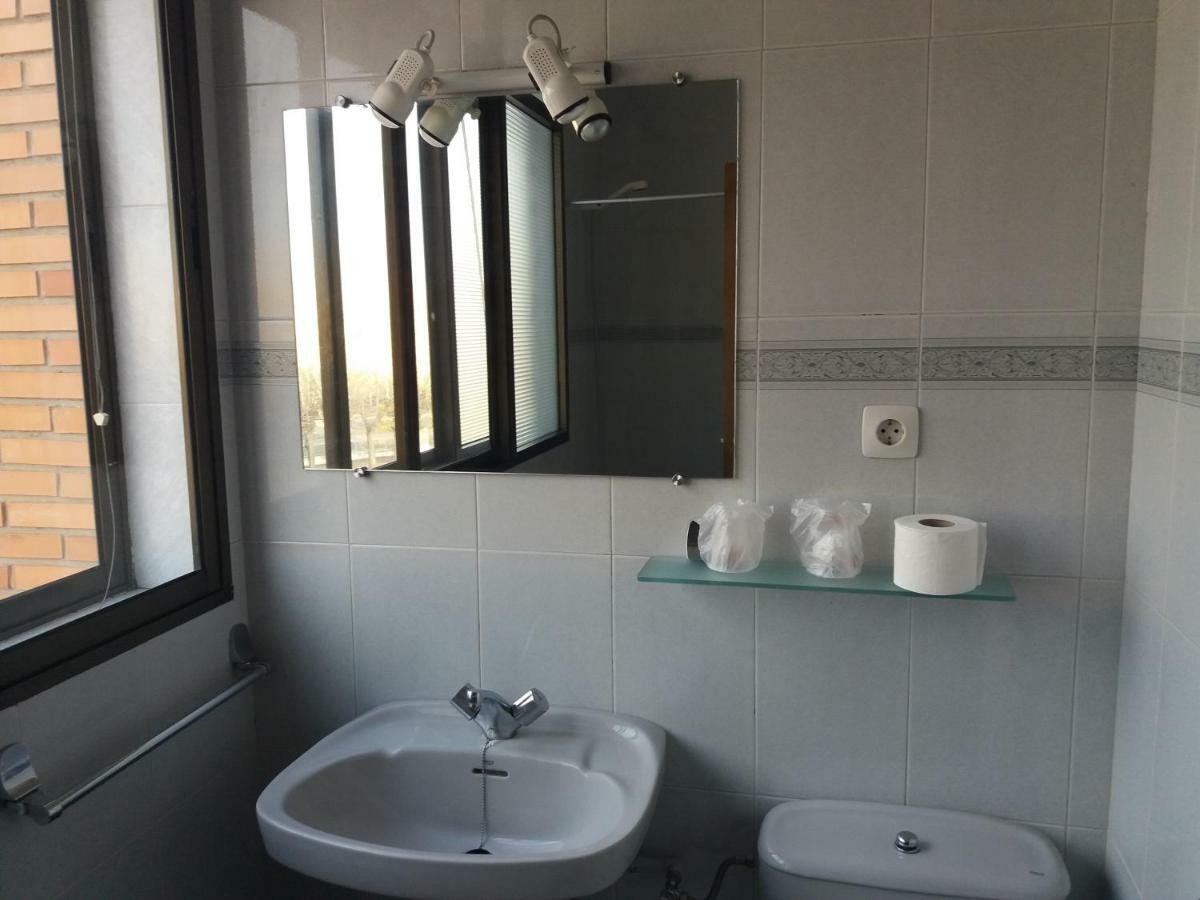 Centro San Viator Hostel Valladolid Buitenkant foto