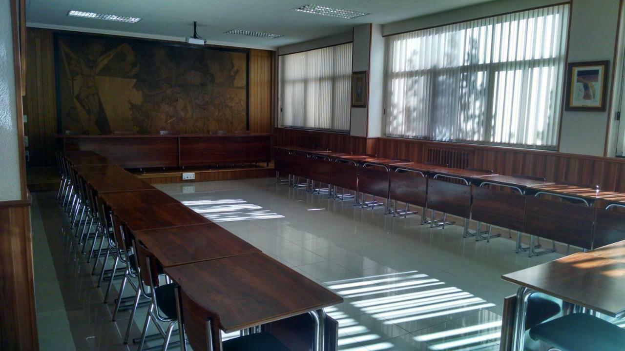 Centro San Viator Hostel Valladolid Buitenkant foto